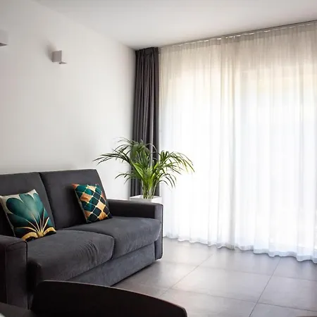 Apartmán Zangirolami - Luxury Garden And Balcony Riva del Garda