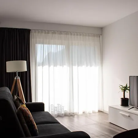 Apartment Zangirolami - Luxury Garden And Balcony