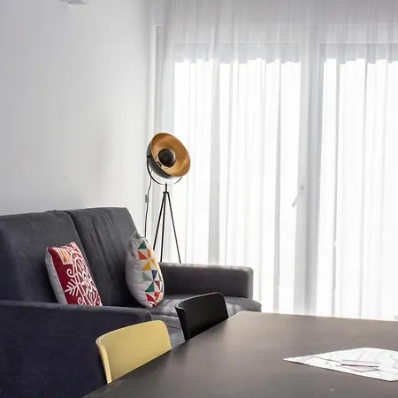 Zangirolami - Luxury Garden And Balcony Apartment Riva del Garda