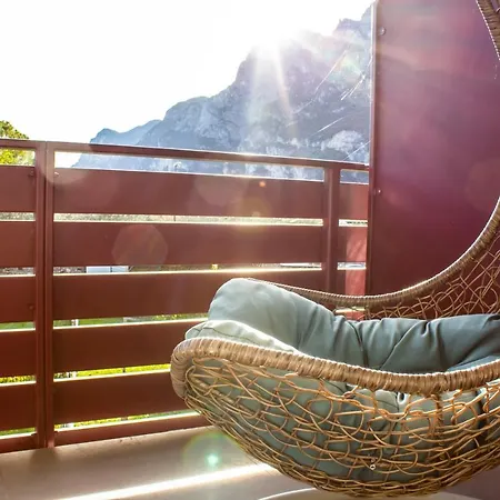 Zangirolami - Luxury Garden And Balcony * Riva del Garda