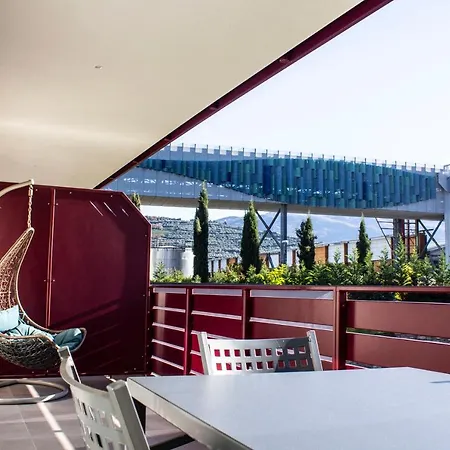 Zangirolami - Luxury Garden And Balcony Riva del Garda
